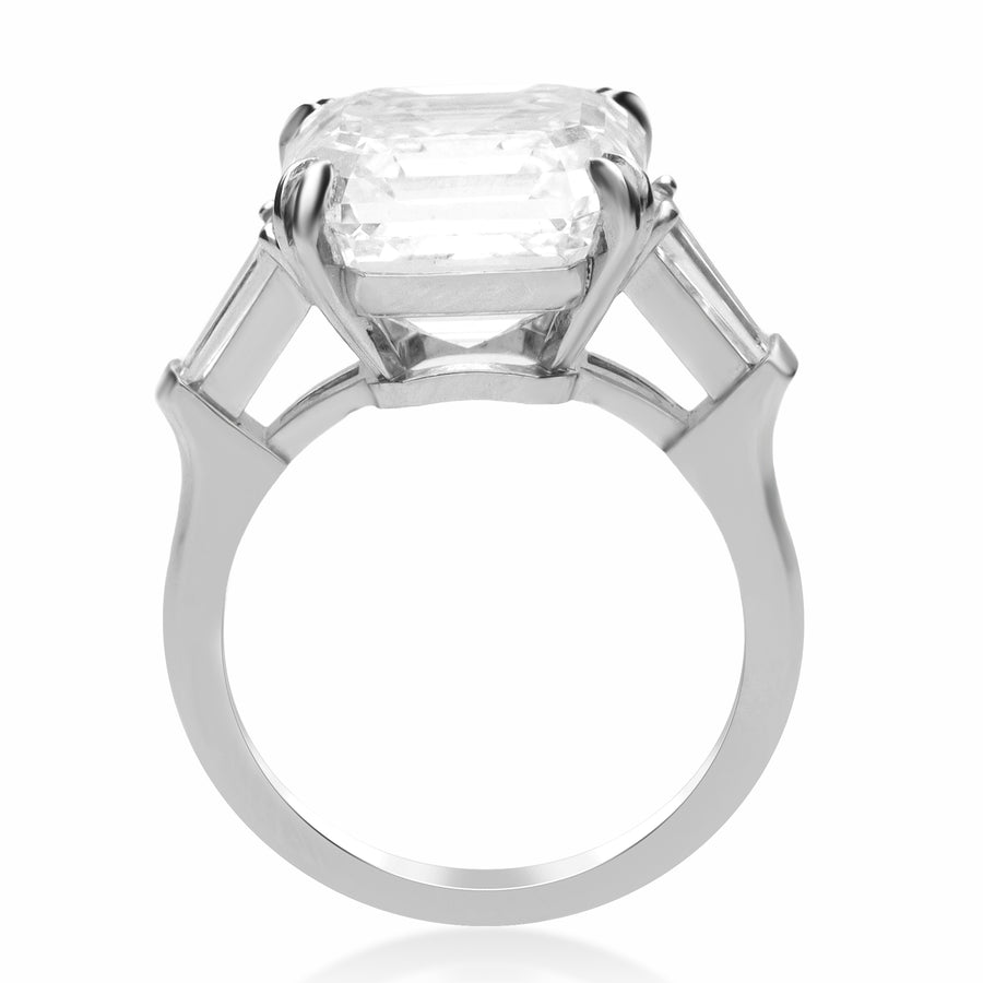 Plat 900 White Diamond Ring